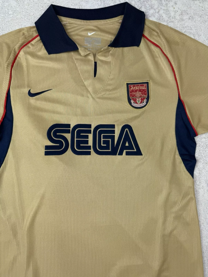 Vintage Arsenal 1999/2000 Home Shirt